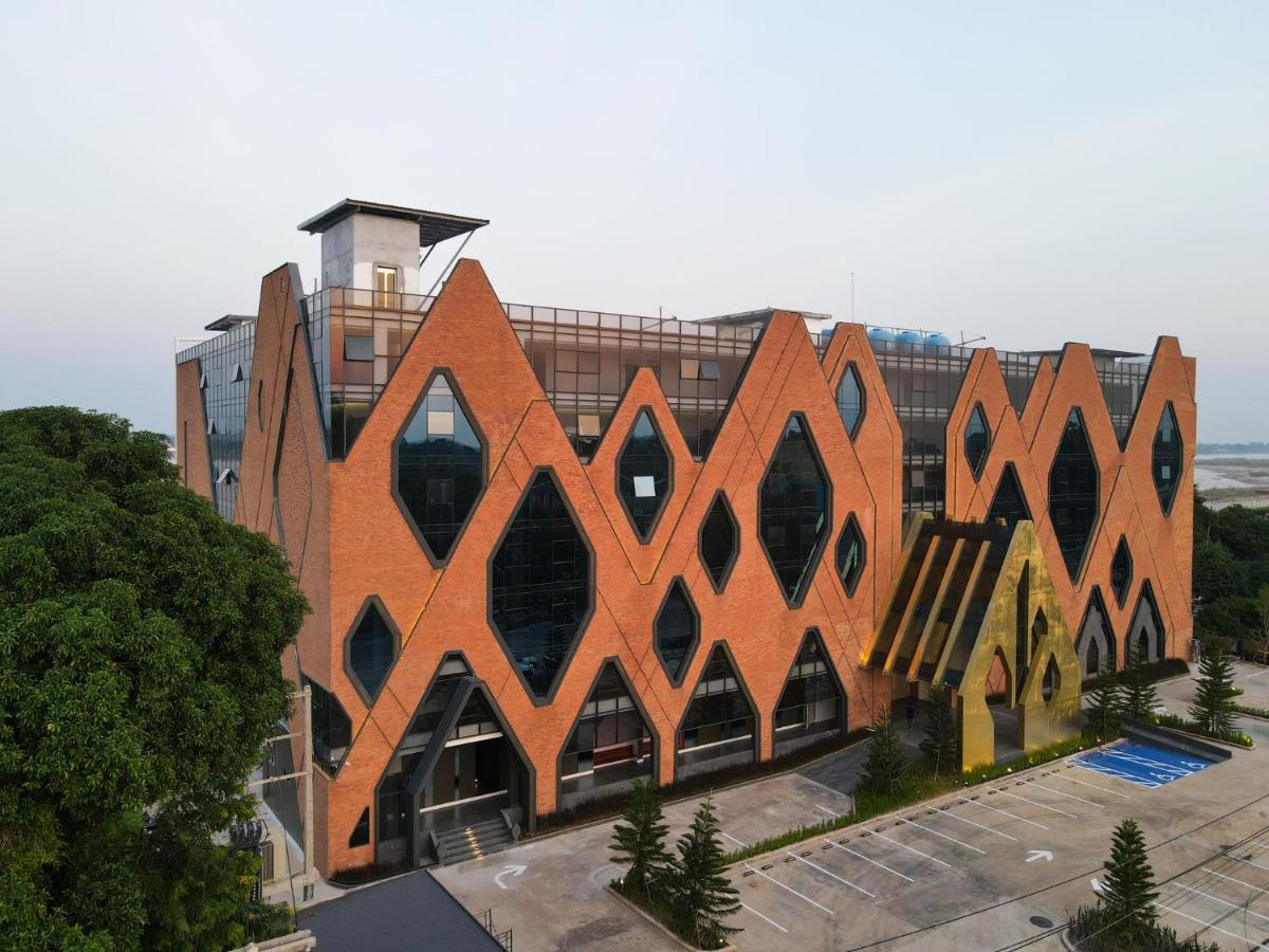 Vela Dhi Nakhon Phanom Exterior photo