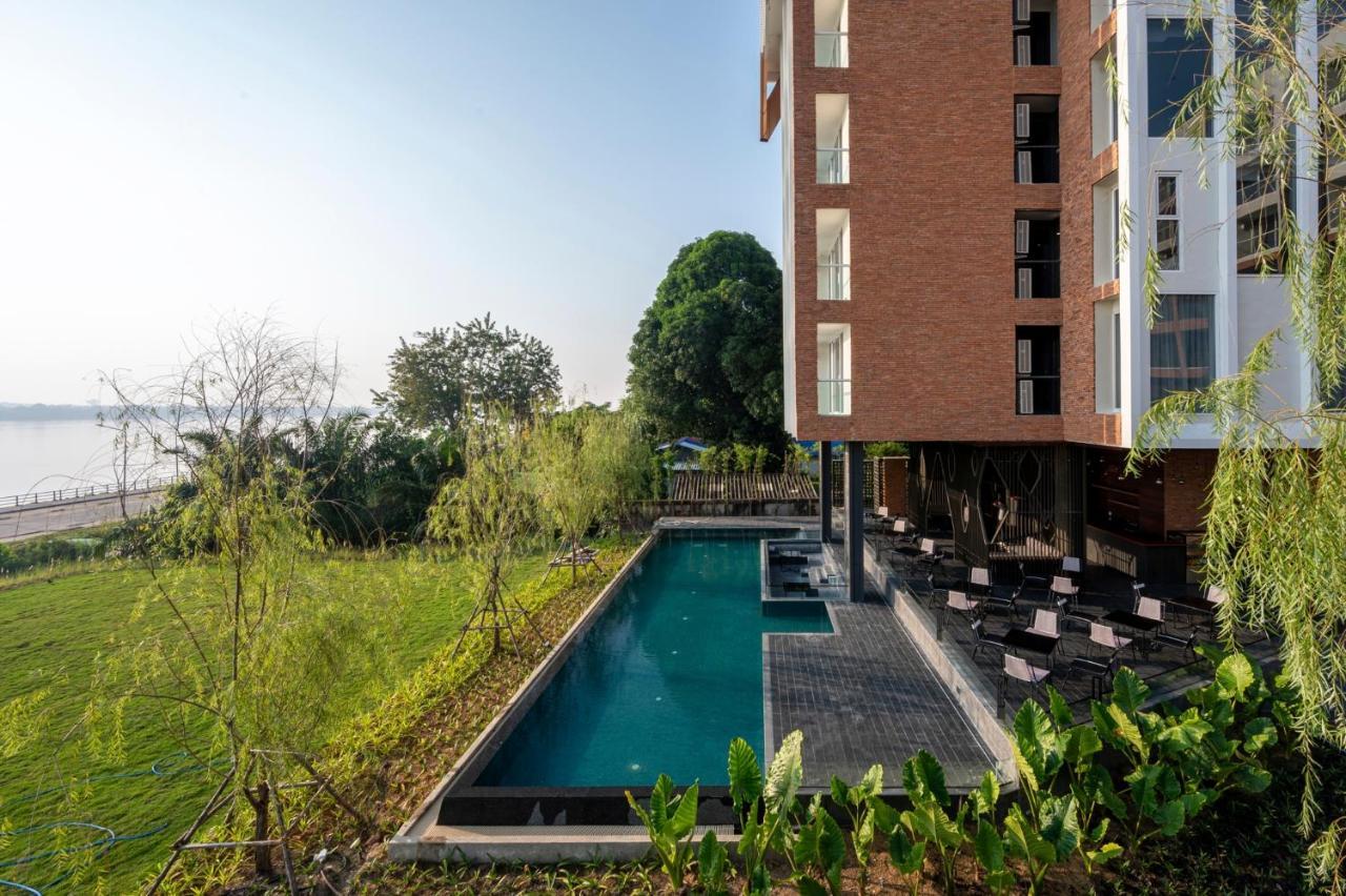 Vela Dhi Nakhon Phanom Exterior photo